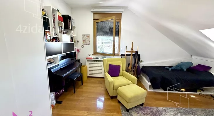 Sedmosoban stan | 4zida