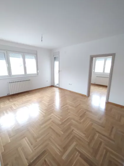 Cara Dušana | 4zida.rs