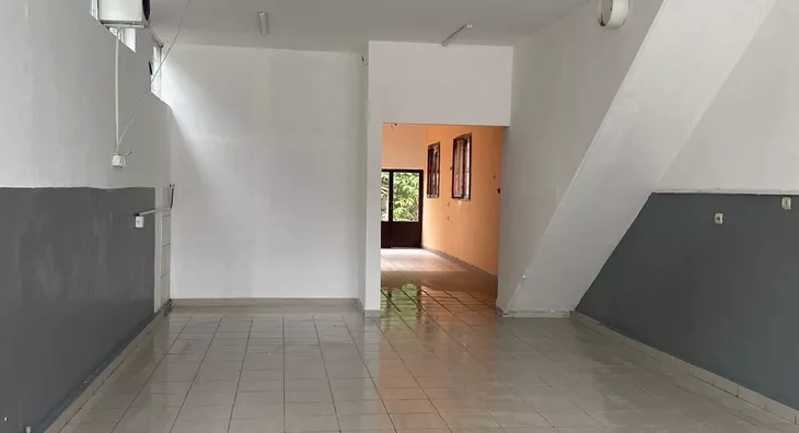Lokal | 4zida