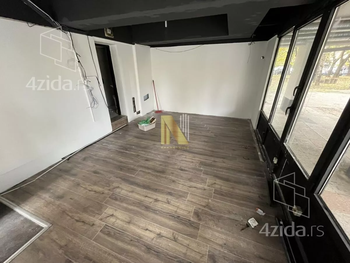 Poslovni prostor | 4zida