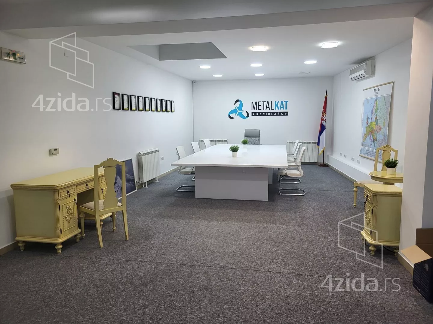 Poslovni prostor | 4zida