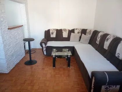 Zmaj Jovina | 4zida.rs