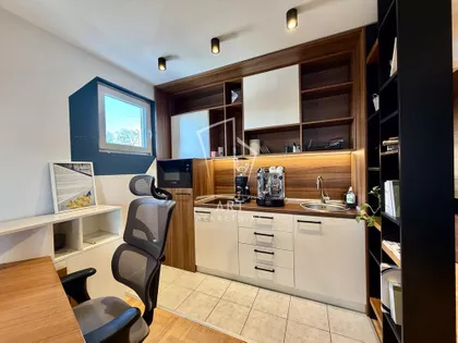 Petra Škundrića | 4zida.rs