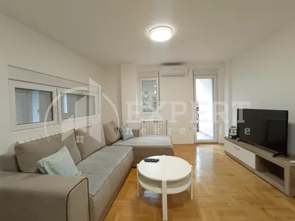 Prvomajska | 4zida.rs