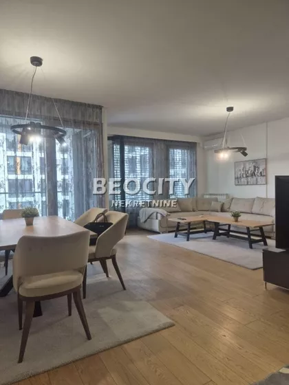 Tadije Sondermajera | 4zida.rs