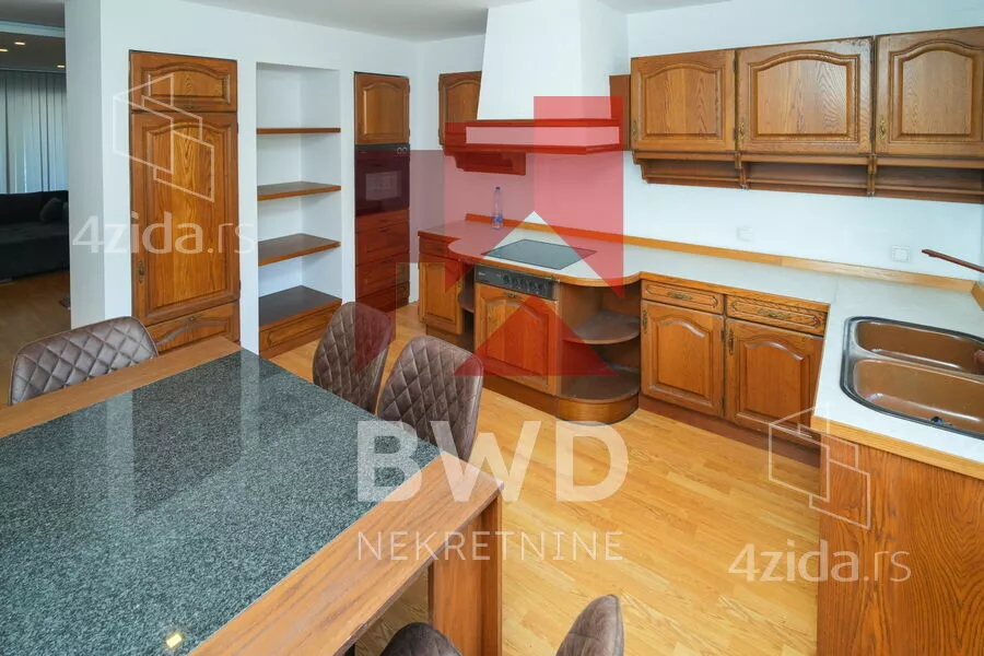 3-etažna kuća | 4zida