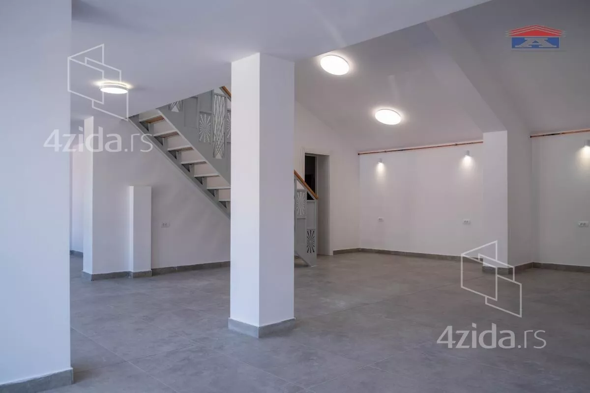 Poslovni prostor | 4zida