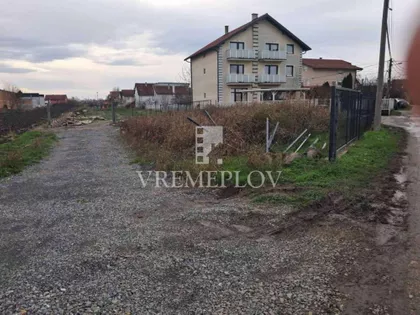 Amelije Erhart | 4zida.rs