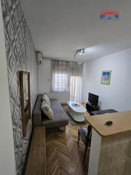 Cara Dušana | 4zida.rs