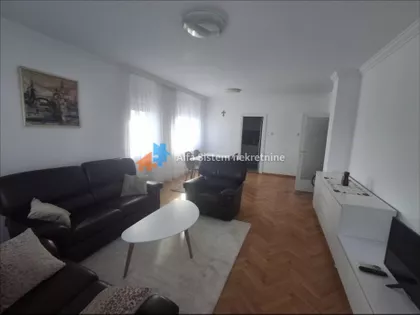 Autokomanda | 4zida.rs