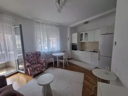 Hopovska | 4zida.rs