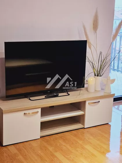 Tome Maksimovića | 4zida.rs