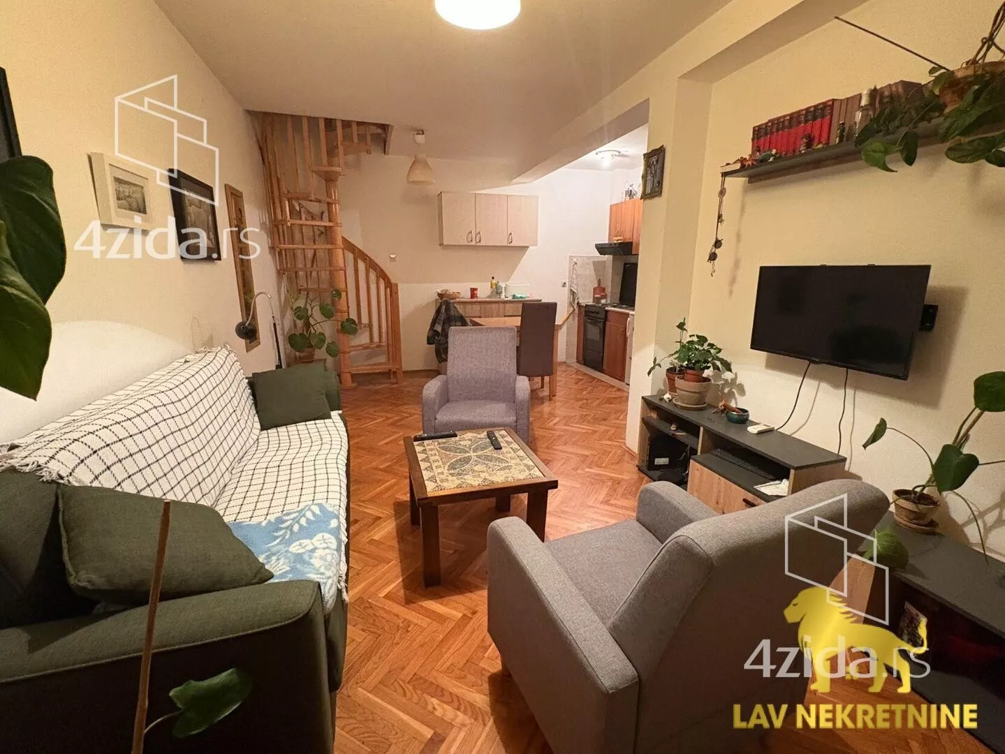 Troiposoban stan | 4zida