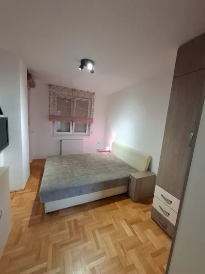 Romanijska 11 | 4zida.rs