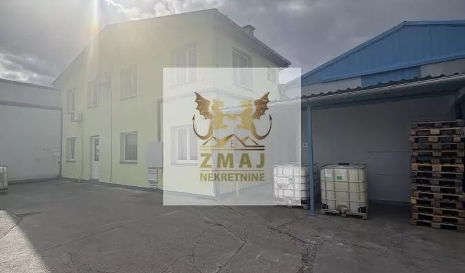 Poslovna zgrada | 4zida