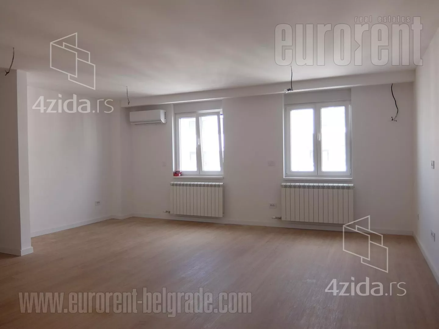 Četvoroiposoban stan | 4zida