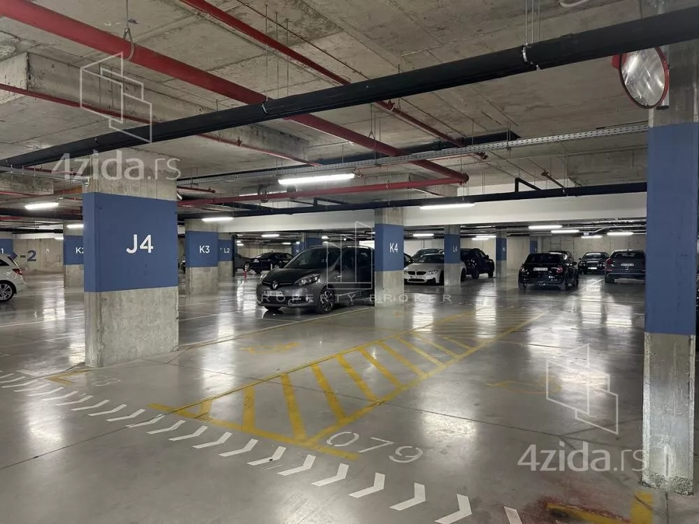 Garaža | 4zida