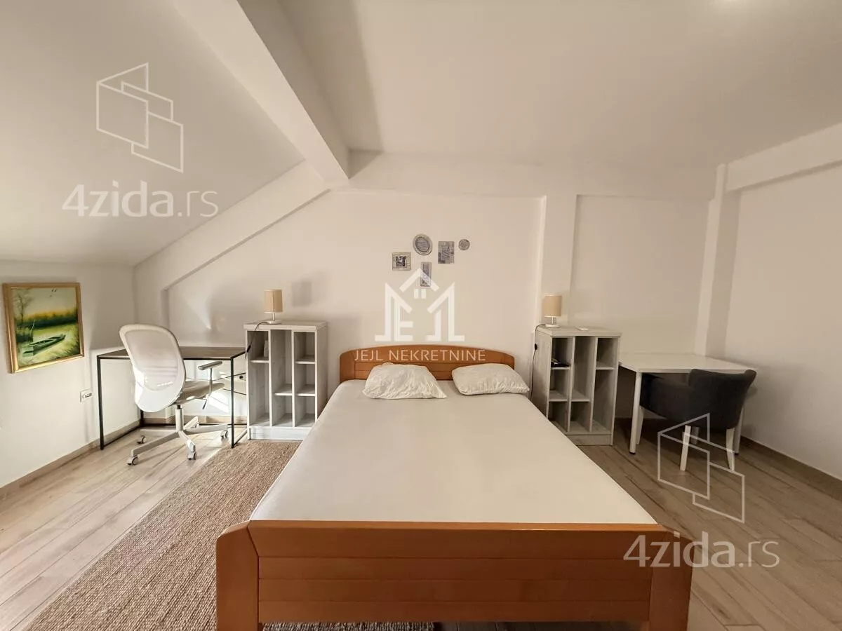 Petosoban stan | 4zida