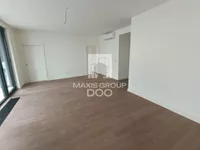 Šestosoban stan | 4zida