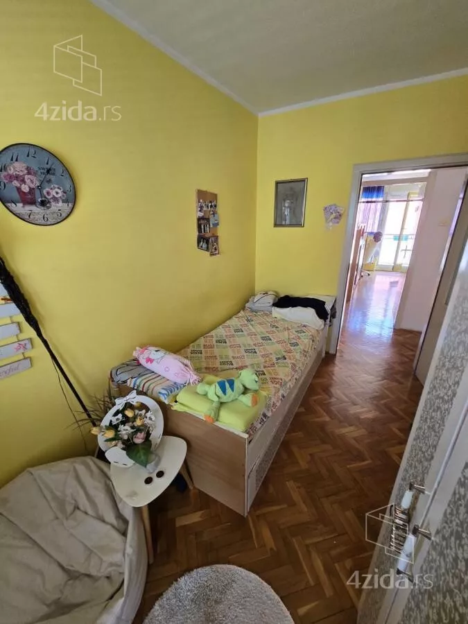 Četvoroiposoban stan | 4zida
