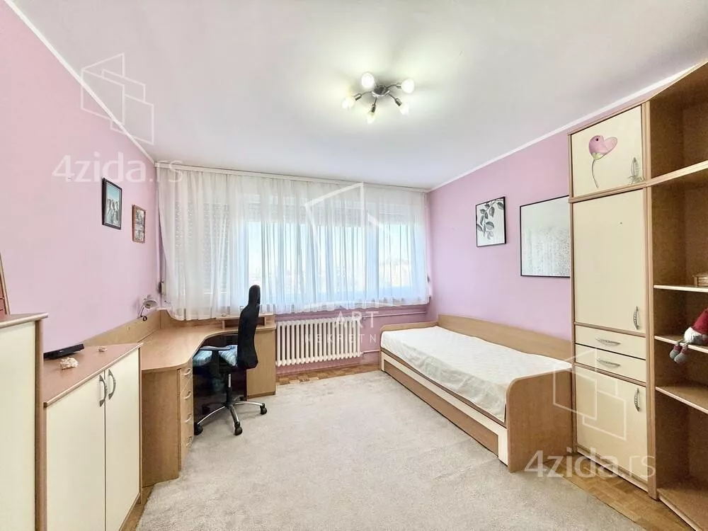 Troiposoban stan | 4zida