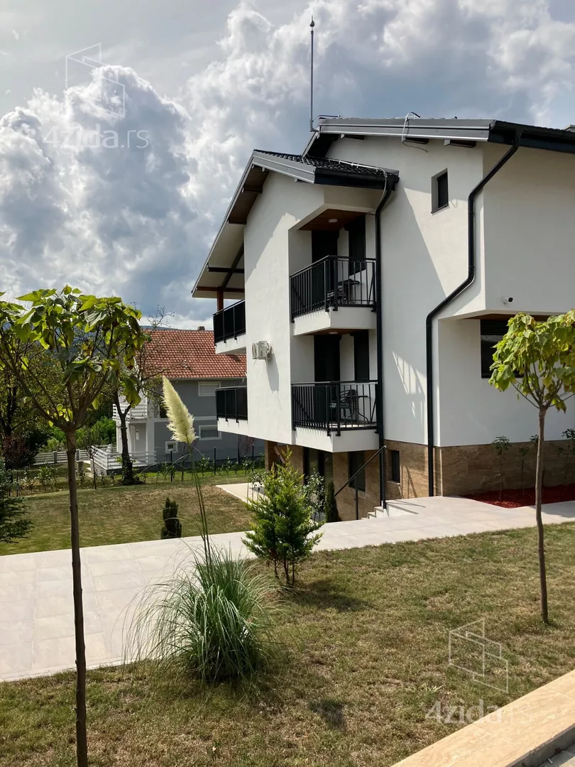 3-etažna kuća | 4zida
