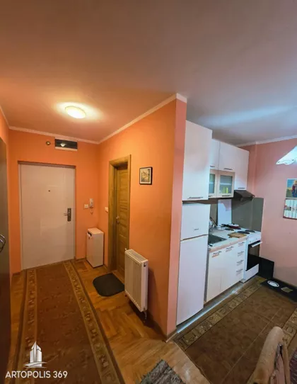 Mali Mokri Lug | 4zida.rs