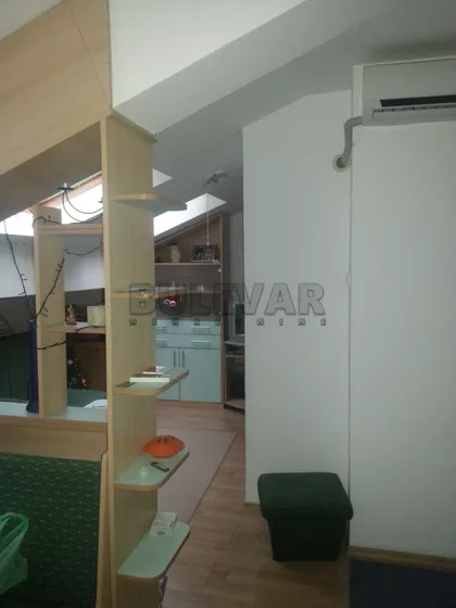 Pariske komune | 4zida.rs