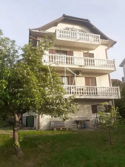 Lovačka | 4zida.rs