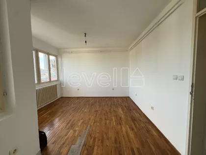 Železnička stanica | 4zida.rs