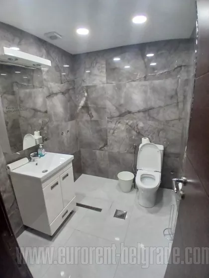 DONJI DORĆOL | 4zida.rs