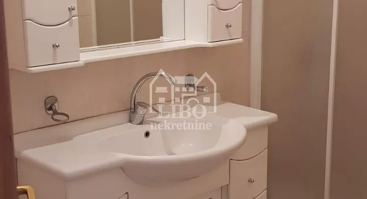 4-etažna kuća | 4zida