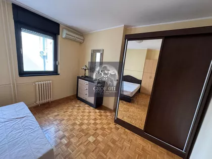 Kalenić pijaca | 4zida.rs