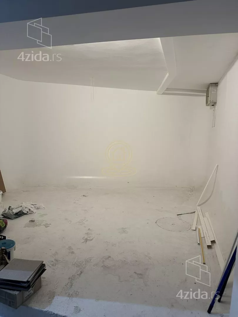 Lokal | 4zida