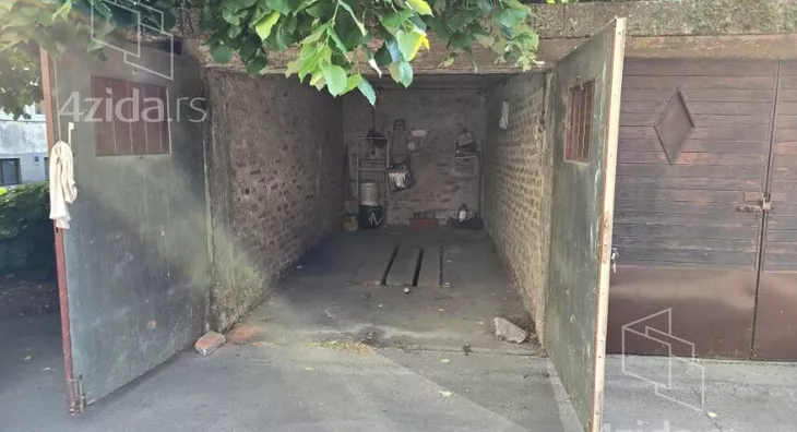 Garaža | 4zida