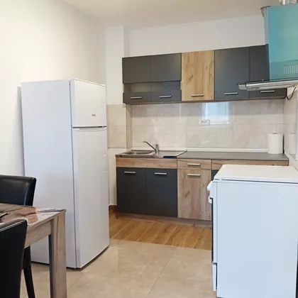 Kaluđerica | 4zida.rs