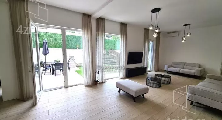 Šestosoban stan | 4zida