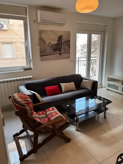 Miroslava Radojčića 3 | 4zida.rs