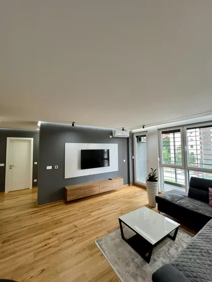 Bulevar Cara Lazara 106 | 4zida.rs