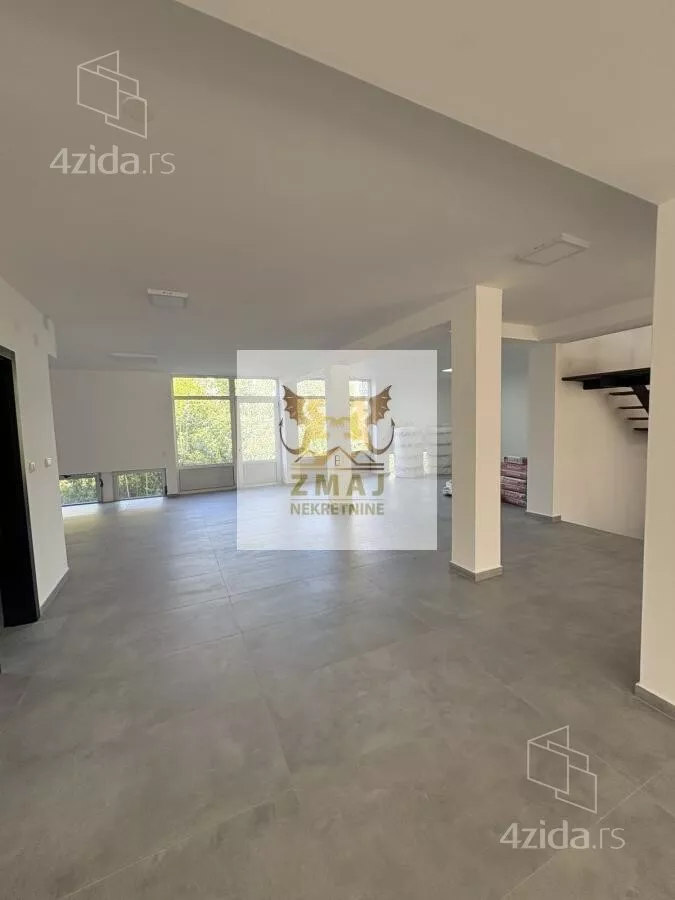 Poslovni prostor | 4zida