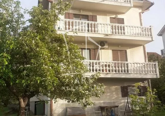 4-etažna kuća | 4zida