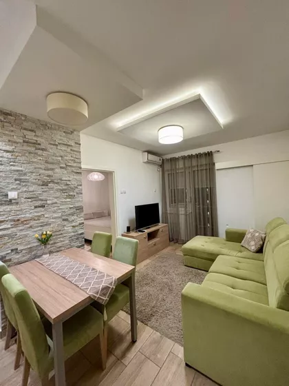 Ivana Broza | 4zida.rs