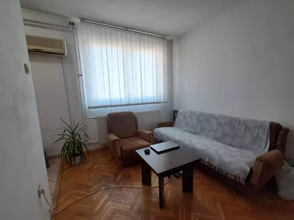 Petra Lekovića 11 | 4zida.rs