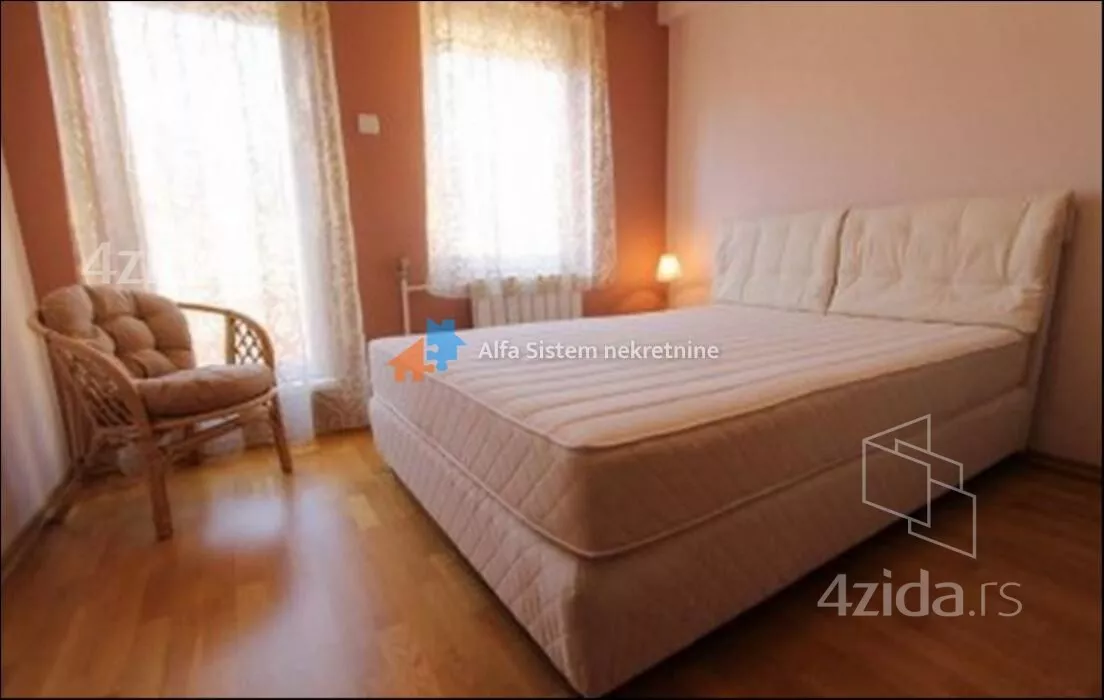 Troiposoban stan | 4zida