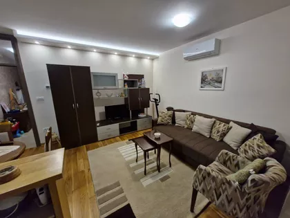 Kralja Vladislava 111 | 4zida.rs