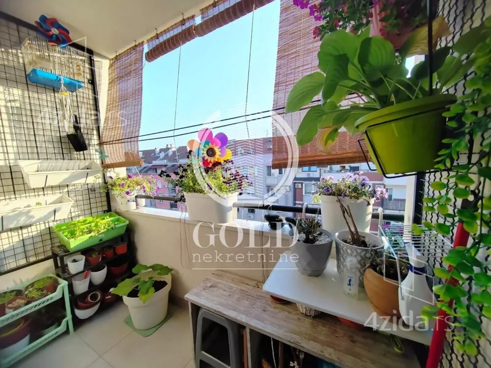 Četvoroiposoban stan | 4zida