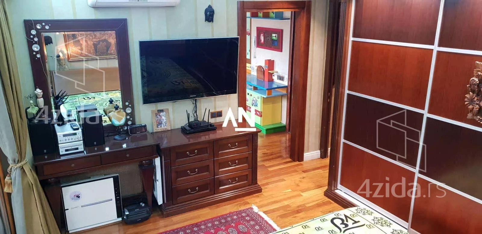 Petosoban stan | 4zida