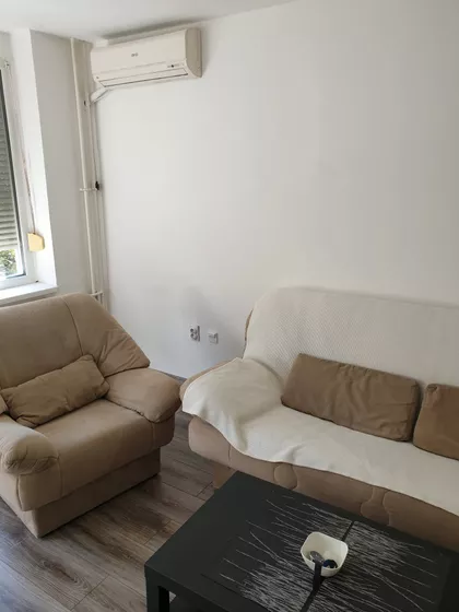 Vojvođanska 8 | 4zida.rs