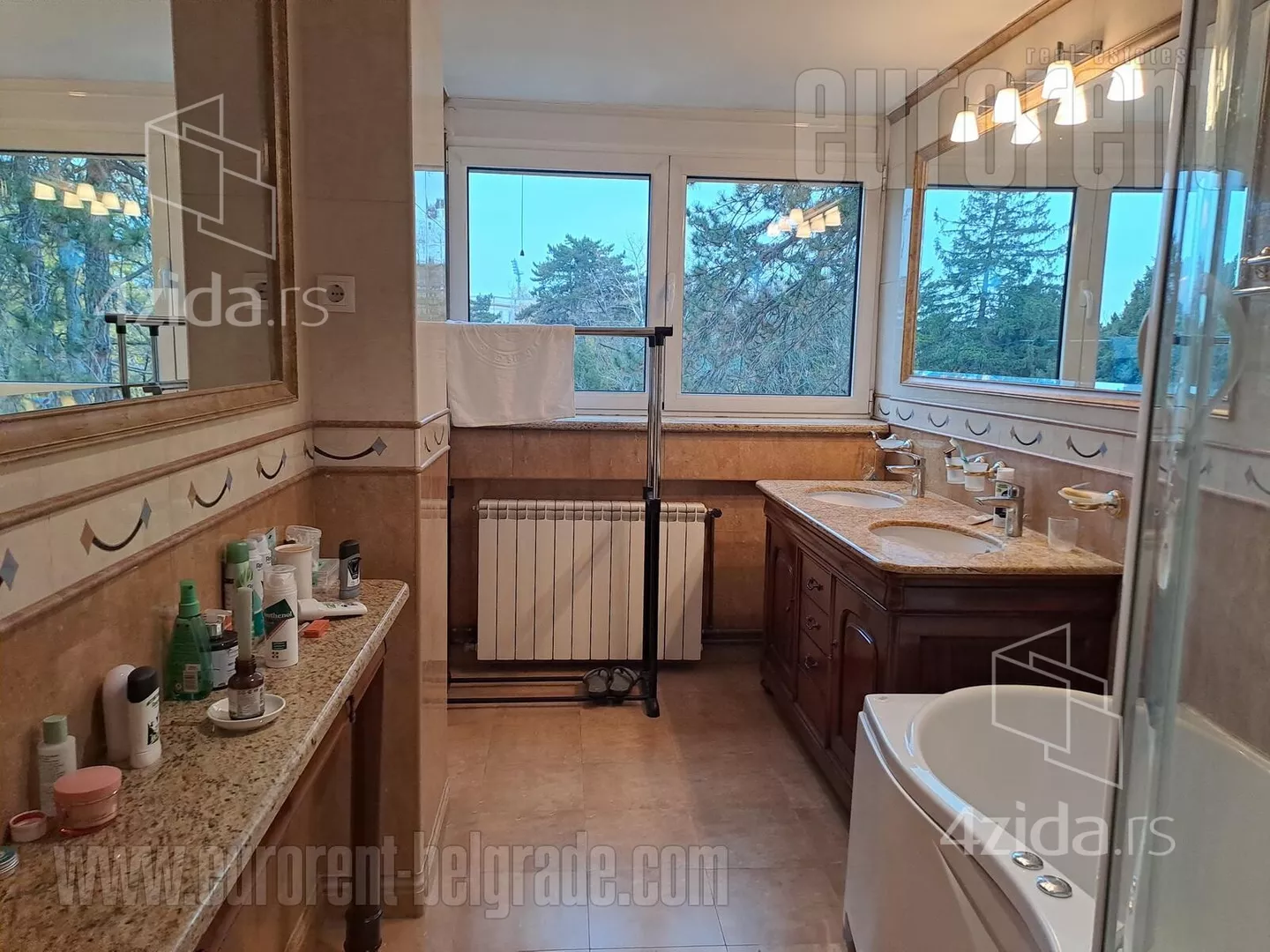 Troiposoban stan | 4zida