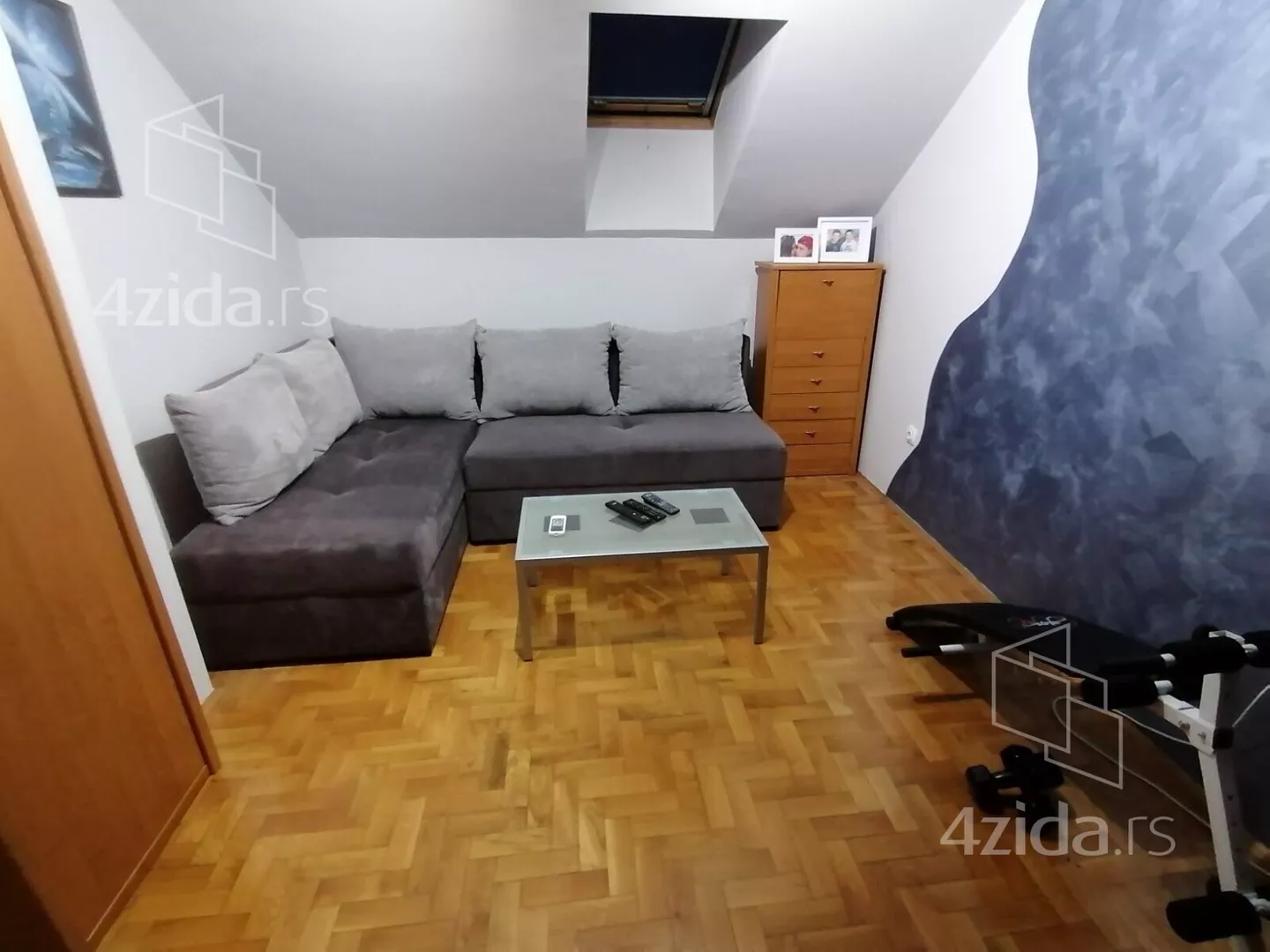 Troiposoban stan | 4zida